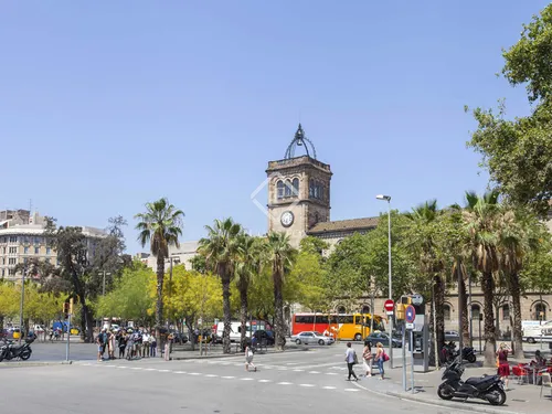 3 Bedrooms Apartment in Enric Granados