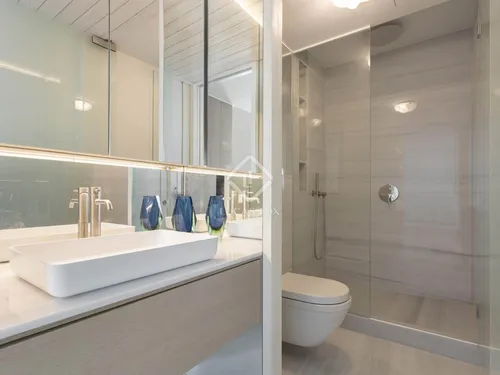 4 Bedrooms Apartment in Doctor Aiguader