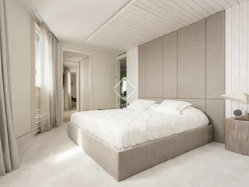 4 Bedrooms Apartment in Doctor Aiguader