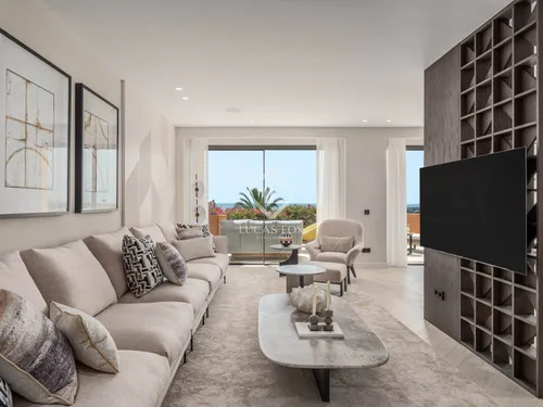 4 Bedrooms Apartment in Super Manzana