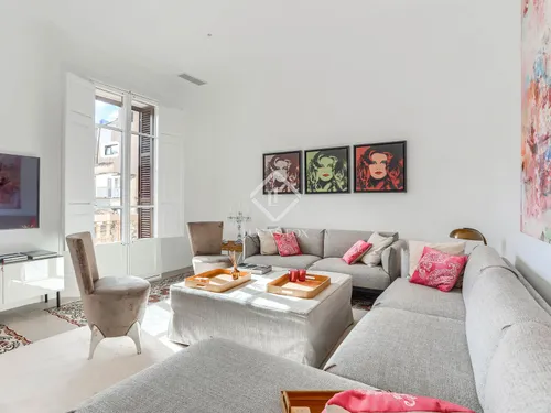 3 Bedrooms Apartment in Carrer Bisbe Perelló