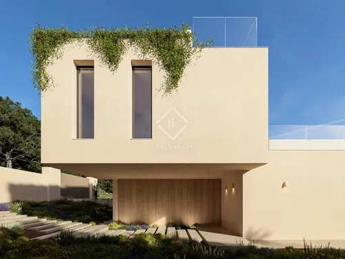 5 Bedrooms House / Villa in Carrer Islandia