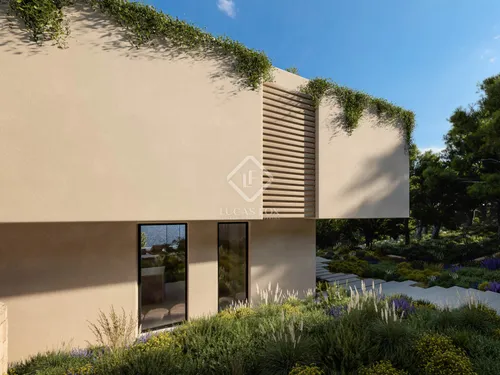 5 Bedrooms House / Villa in Carrer Islandia