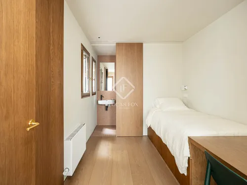 3 Bedrooms Apartment in Ausias Marc