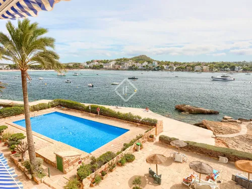 Seafront in Santa Ponsa – Fully Renovated 3-Bedroom apartment with garage and with berth and boat option