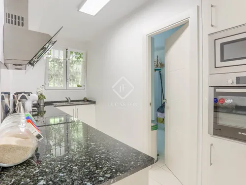 3 Bedrooms Apartment in Calle Ramon de Moncada