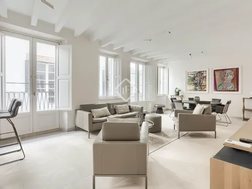 2 Bedrooms Apartment in carrer d'en Morei