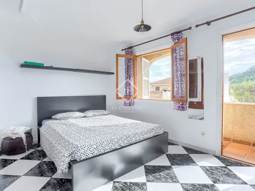  Building in Col.legi