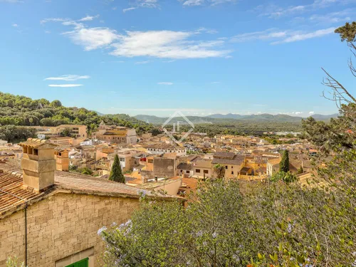 Investment Opportunity in Capdepera Town Centre – Two Adjoining Buildings with Development Potential. Mallorca Northeast