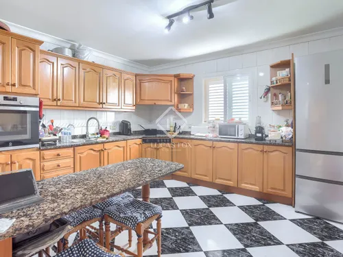  Building in Col.legi