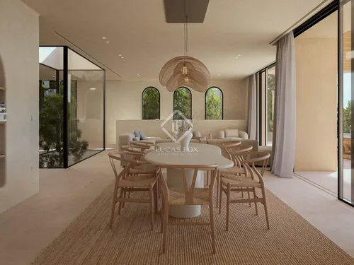 4 Bedrooms House / Villa in Carrer Islandia