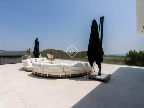 7 Bedrooms House / Villa in carre medinacelli