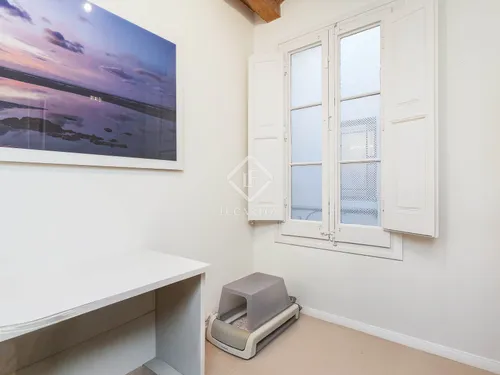 3 Bedrooms Apartment in Aribau