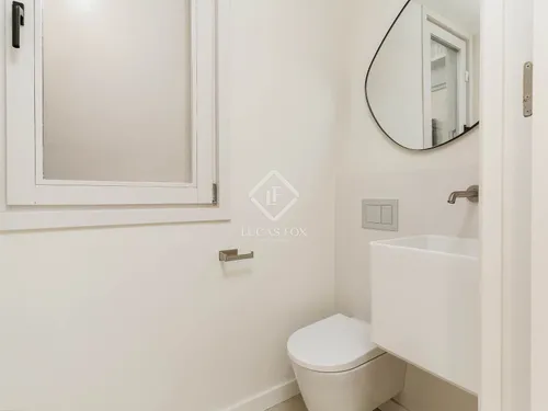 3 Bedrooms Apartment in Aribau