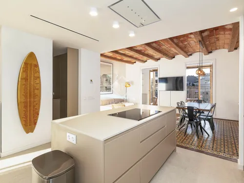 3 Bedrooms Apartment in Aribau