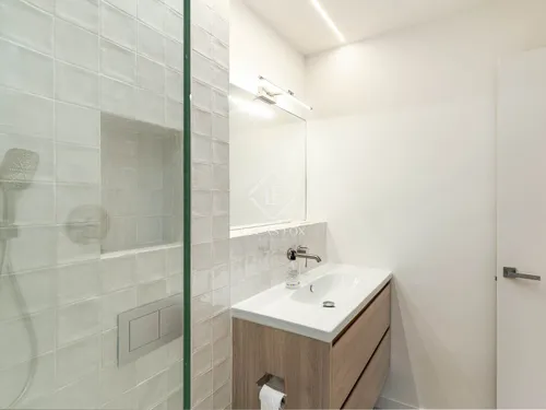 3 Bedrooms Apartment in Aribau