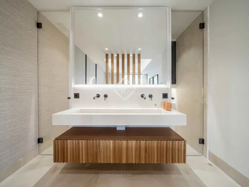 2 Bedrooms Apartment in Nueva Andalucia