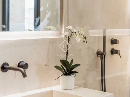 2 Bedrooms Apartment in Nueva Andalucia