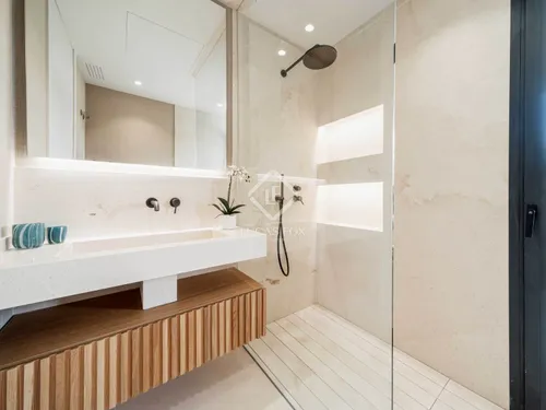 2 Bedrooms Apartment in Nueva Andalucia