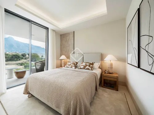 2 Bedrooms Apartment in Nueva Andalucia