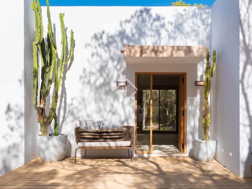 5 Bedrooms House / Villa in La Savina