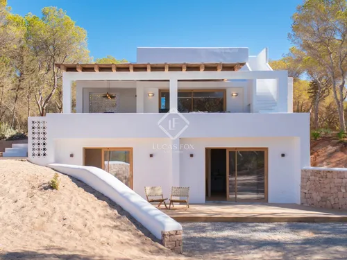 5 Bedrooms House / Villa in La Savina