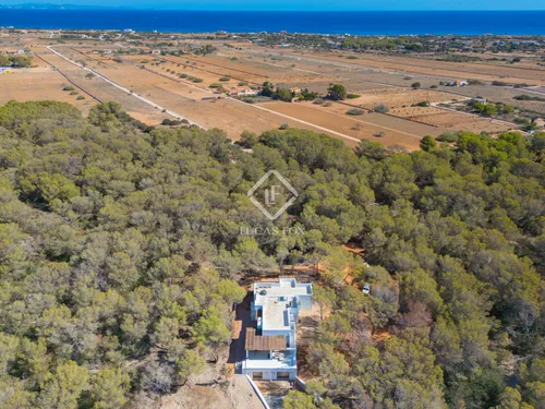 5 Bedrooms House / Villa in La Savina