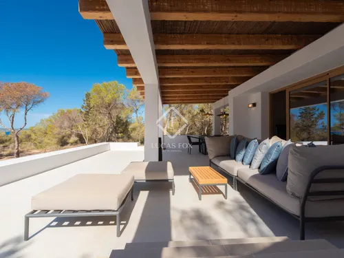 5 Bedrooms House / Villa in La Savina