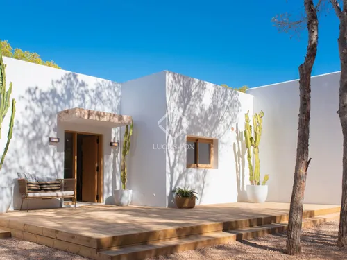 5 Bedrooms House / Villa in La Savina