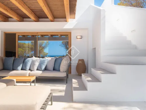 5 Bedrooms House / Villa in La Savina