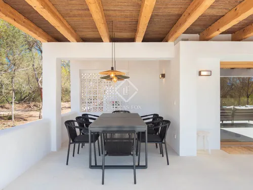 5 Bedrooms House / Villa in La Savina