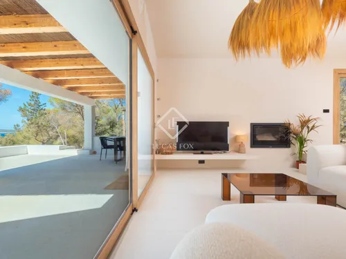 5 Bedrooms House / Villa in La Savina