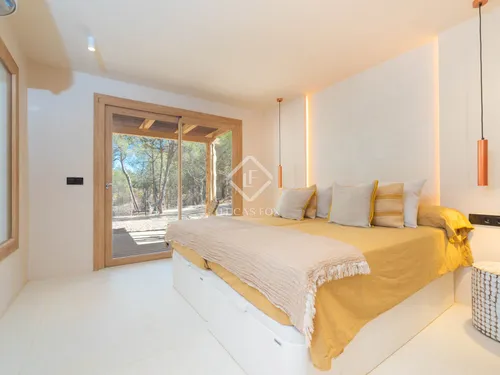 5 Bedrooms House / Villa in La Savina