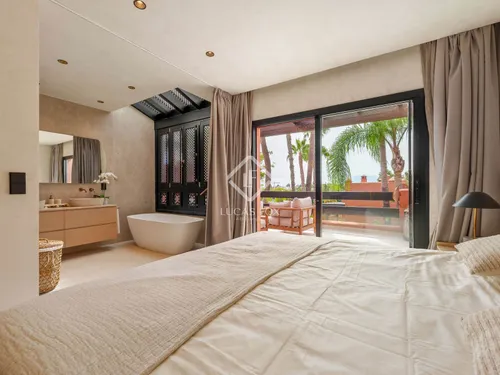 4 Bedrooms House / Villa in Los Altos de Puente Romano