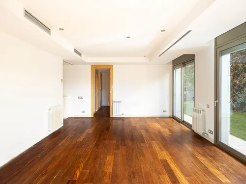 4 Bedrooms Apartment in abadessa olzet