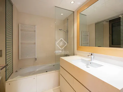 4 Bedrooms Apartment in abadessa olzet