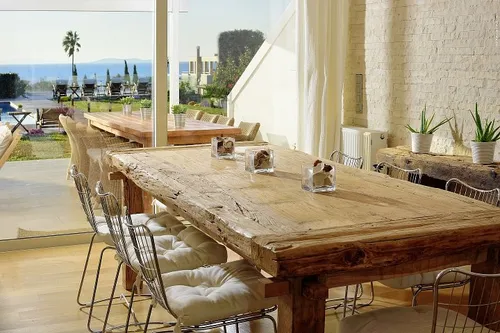 5 Bedrooms Villa in SARONIDA