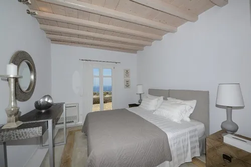 5 Bedrooms Villa in CHOULAKIA