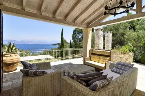 4 Bedrooms Villa in KASSIOPI