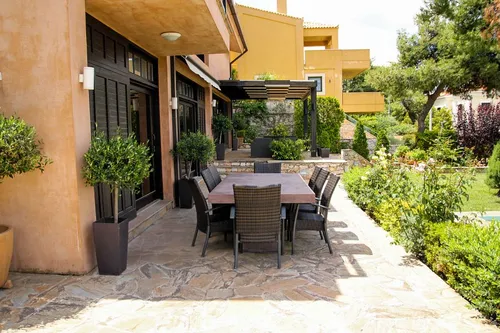 5 Bedrooms Villa in EKALI