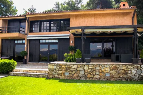 5 Bedrooms Villa in EKALI