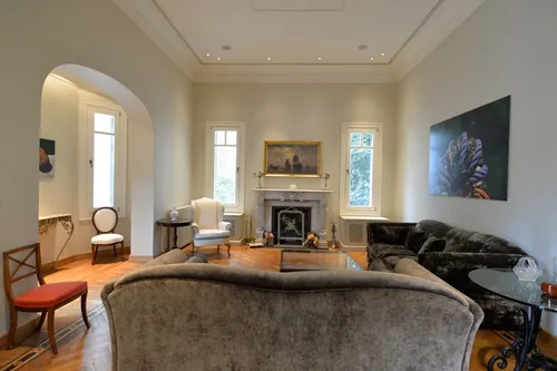  Building in ATHENS (CENTER)