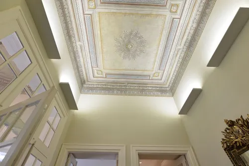  Building in ATHENS (CENTER)