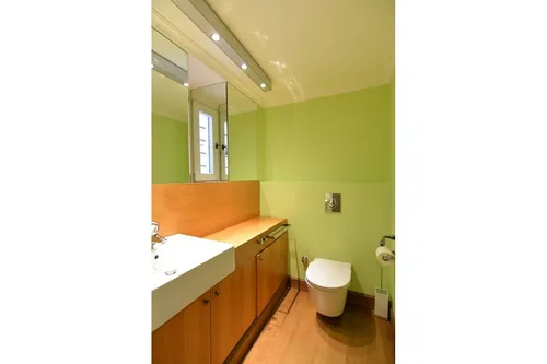  Building in ATHENS (CENTER)