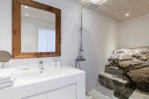 6 Bedrooms Villa in AGIOS LAZAROS