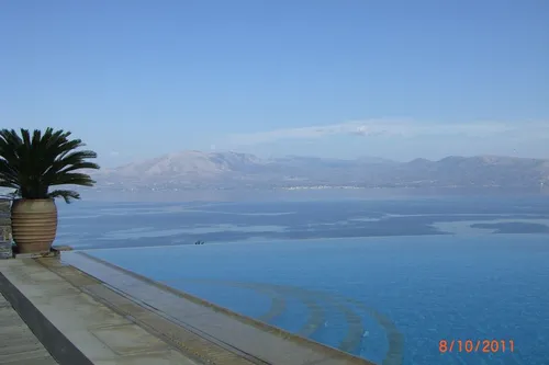 4 Bedrooms Villa in OROPOS