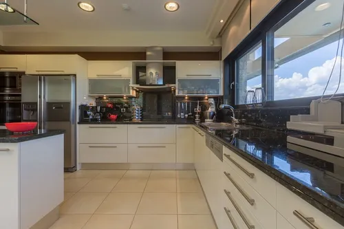 4 Bedrooms Villa in OROPOS