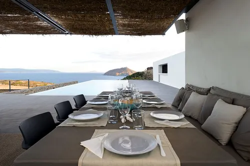 5 Bedrooms Villa in AMPELAS