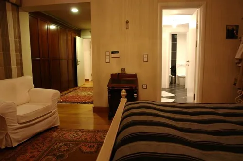 4 Bedrooms Apartment in GLYFADA