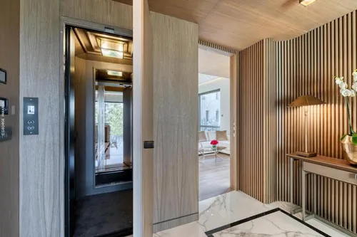  Building in PANGRATI